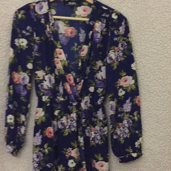 Lulu’s floral wrap dress - Picture 2 of 6